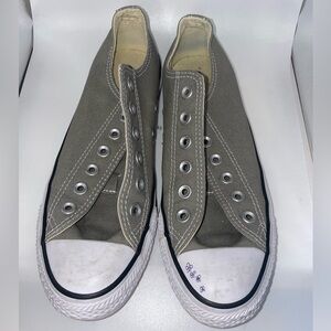 Chuck Taylor Converse All Stars lowtop gray women’s 8 lace unisex gen neutral